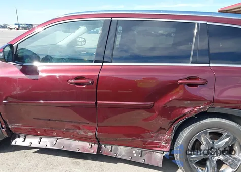 2019 Toyota Highlander Limited Platinum z USA, uszkodzony, nr VIN 5TDDZRFH6KS946662